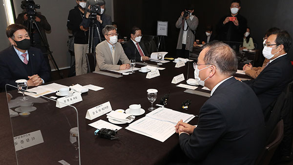 복지부, 5개 의약단체와 의료발전 협의체 첫 회의…의협은 불참