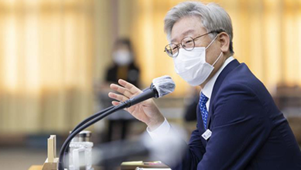이재명 "병상 부족 위해 긴급동원조치…경기대 기숙사 생활치료센터로