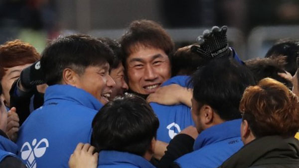 유상철 감독, 사의 표명…명예 감독으로