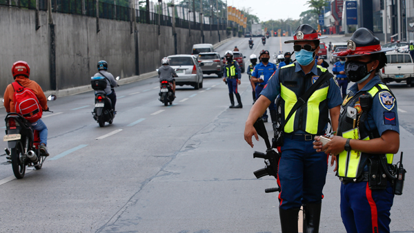 코로나19 급증에 두테르테 "계엄령 준하는 제한 준비 지시"