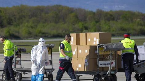 "스위스 봉쇄 완화 계획 되려 마스크 부족 문제 부각"