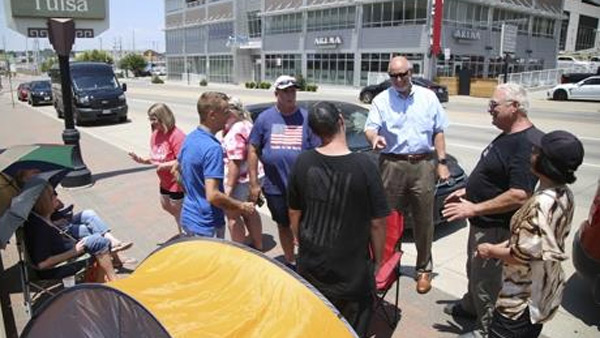 '털사 유세' 준비하던 트럼프 캠프 6명, 코로나19 확진