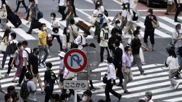 日 코로나19 신규감염 777명…日아베 "긴급 사태 선언할 상황 아냐"