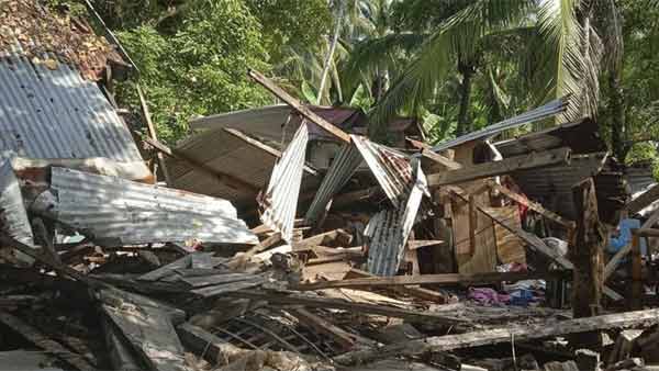 필리핀 중부서 규모 6.6 강진…주택 붕괴 등 피해