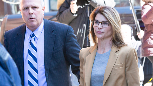 美 '스카이캐슬' 입시 비리, 여배우 러프린 부부에 징역형