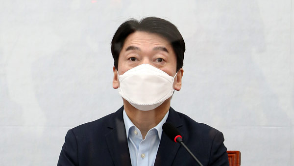 안철수, "김종인 발언, 정말 모욕적…야권 지지자들 김종인 옹고집에 한숨"