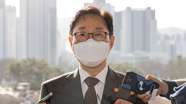 국민의힘 법사위원들 "박범계 장관 수사지휘권 발동은 직권남용"