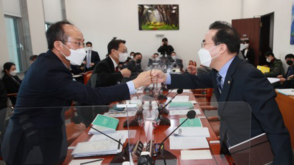 여야, 오늘 '4차 재난지원금' 15조 추경 담판