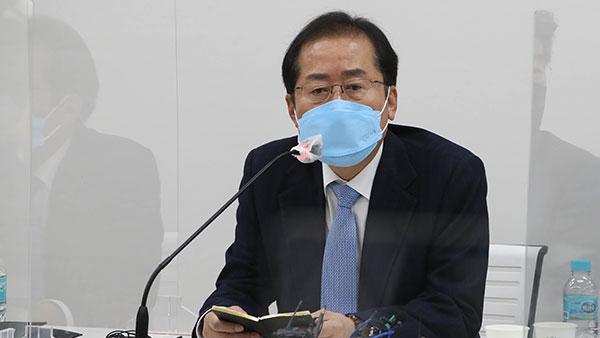 홍준표 "김종인, 안철수 하나 제쳤다고 오만방자"