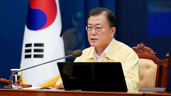 문 대통령, 청해부대 집단 감염에 "세심하게 살피지 못해 송구"