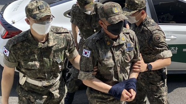 '공군 성폭력 사건' 2차 가해 혐의 노 준위 오늘 공판준비기일