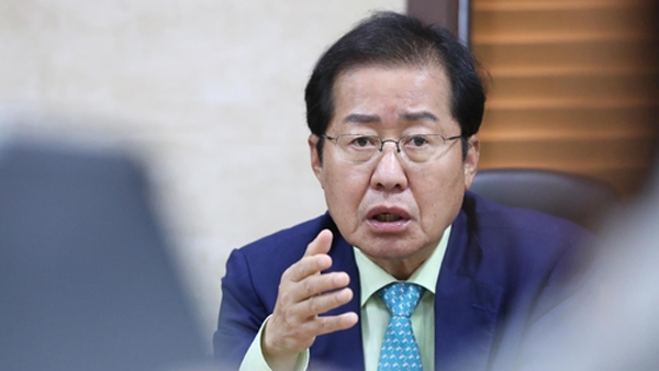 홍준표 "공무원 확 줄이고…통일부·여성가족부·중소벤처기업부 통폐합"