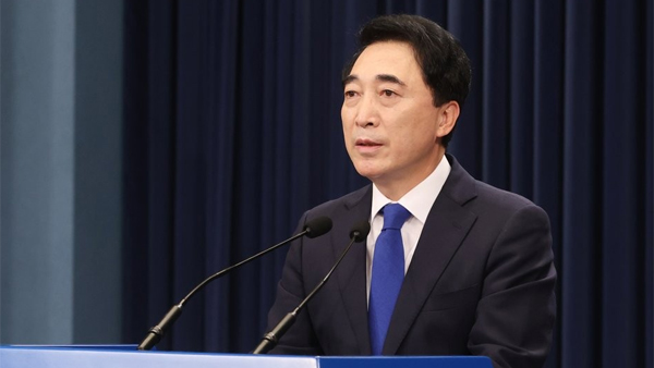 靑 소통수석 "이미 확보한 백신으로 '10월까지 70% 접종' 달성 가능"