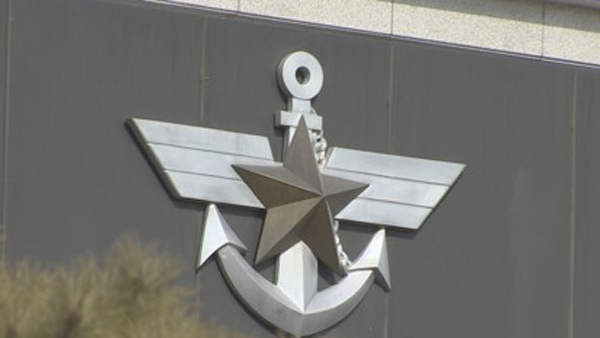 "육·해·공 경쟁적 전력 증강‥'임무 중심'으로 재편해야"