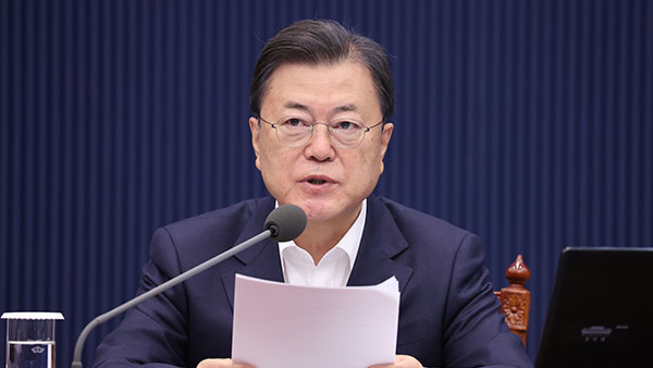 靑 "윤석열 등 野 대선후보에 다음주 문 대통령 축하난 전달"