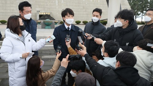 이준석 "핵심관계자의 모욕적 발언이 상황을 더 악화"