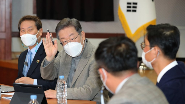 이재명 "거리두기 강화 이익이란 생각 들 정도로 지원해야"