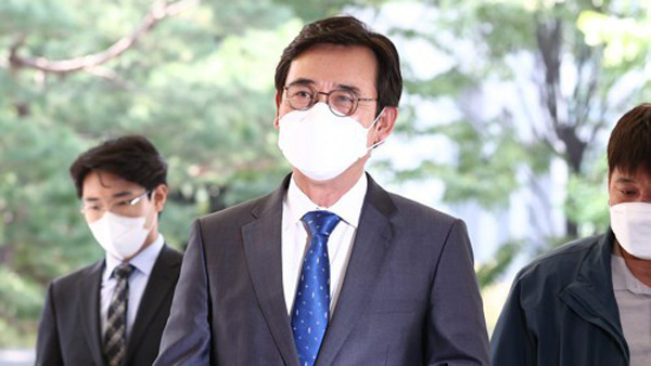 유시민 정치비평 재개"이재명 생존자발전도상인과제중심형"