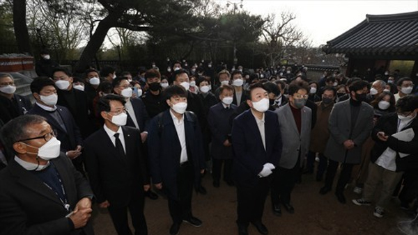 윤석열 이틀째 강원 방문"중층규제 없애고 경제특별자치도 지정할 것"