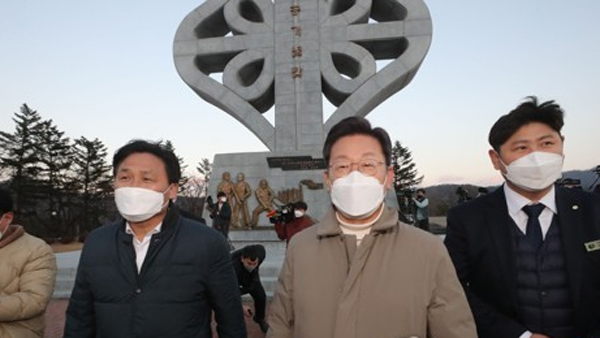 n번방 방지법에 이재명 "여야 합의한 법" 윤석열 "검열 공포"