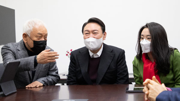 김한길 "지지 후보 못 정한 젊은 여성 많아신지예 역할 공간 넓어"