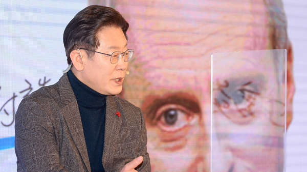 이재명 "능력주의 포장된 불공정"샌델 "빈부격차 심화 원인"