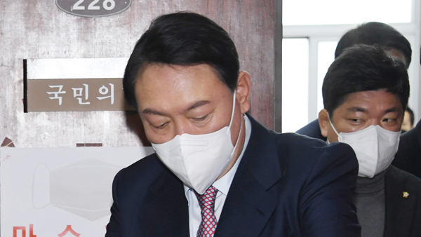 윤석열 "김종인 이준석 문제 나한테 맡겨달라고 해"