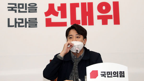 김태흠 "이준석 철딱서니 없는 행동"김철근 "이러니 꼰대망발 사죄하라"