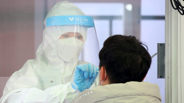 간호사가 코로나19 걸리면 심의 안 거치고 산재로 인정