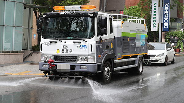 도로 청소 늘리니 미세먼지 평균 35.7% 줄어