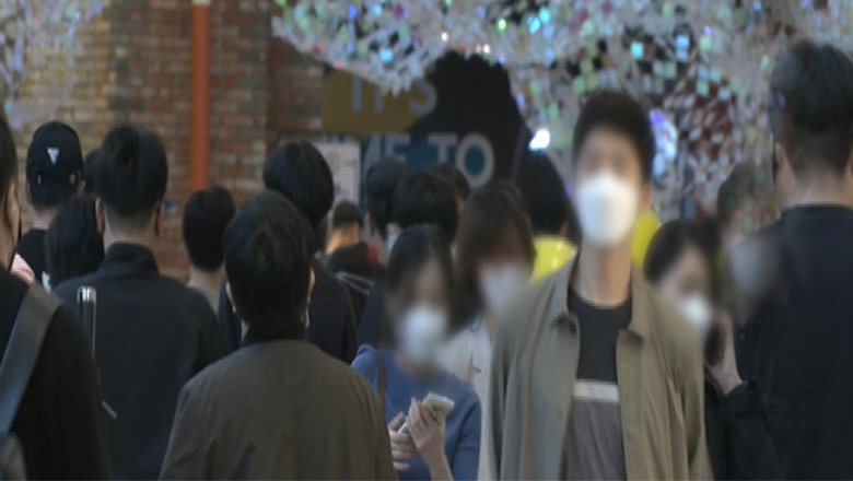 코로나19 신규 확진자, 주말 효과로 다시 5백명 대
