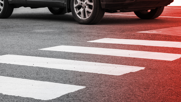 한남대교 북단 횡단보도 건너던 30대, 트럭에 치여 숨져