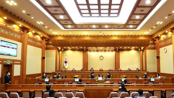 '면허 소지 개인만 안경업체 열 수 있다'는 법률, 합헌 결정