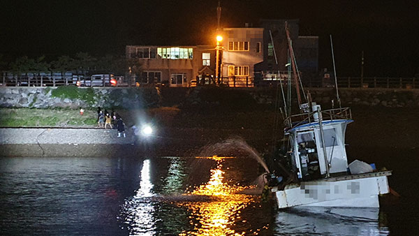 추자 인근 해역서 어선 좌초, 선원 7명 모두 구조