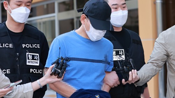 이혼 다투던 아내 장검 살해 혐의 40대 남편 구속송치