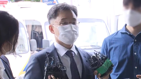 '화천대유 대주주' 김만배 경찰 출석‥"곽상도 아들 퇴직금은 '산재'"