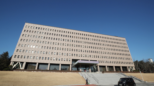 백신 접종한 불법체류자는 자진출국 때 범칙금 면제