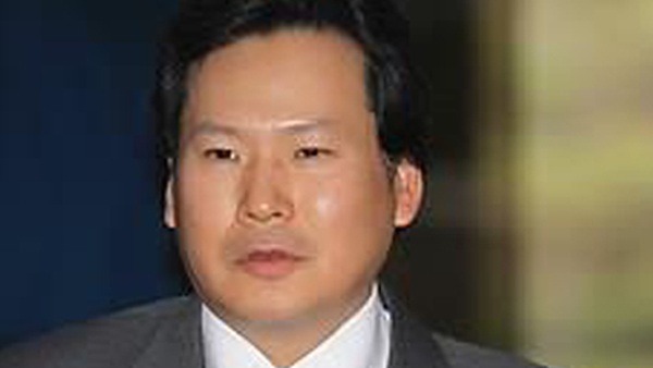 체육회, '맷값 폭행' 최철원 인준 보류…이기흥 회장에 위임