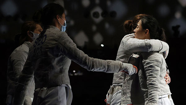 펜싱 여자 사브르, 러시아에 막혀 결승 불발…동메달 결정전으로