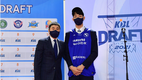 프로농구 삼성, 신인 전체 1순위로 연세대 센터 이원석 지명