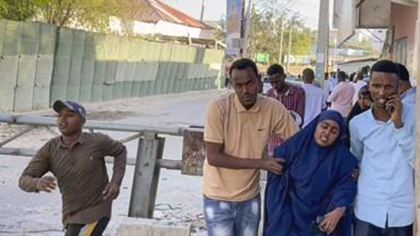 소말리아서 이슬람 반군 호텔 테러…"최소 5명 사망"