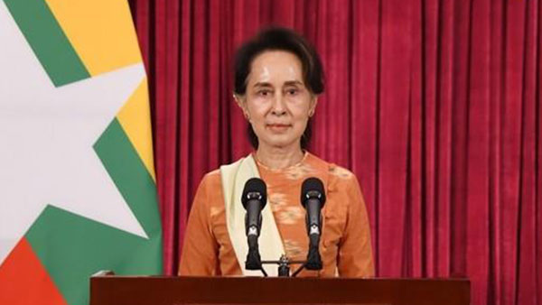 미얀마 군부 "수치, 55만달러 뇌물 받았다" 혐의 덧붙여