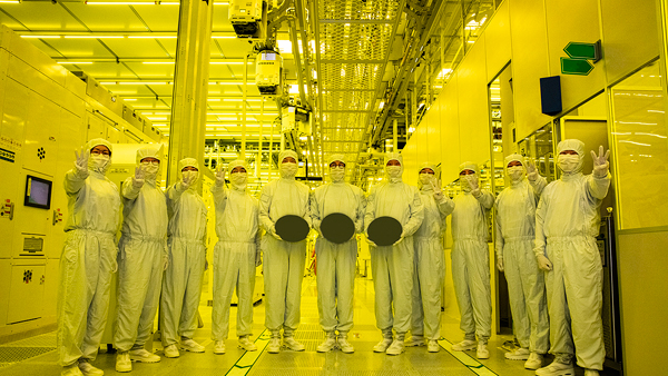 삼성전자, 세계 최초 3나노 반도체 양산 시작