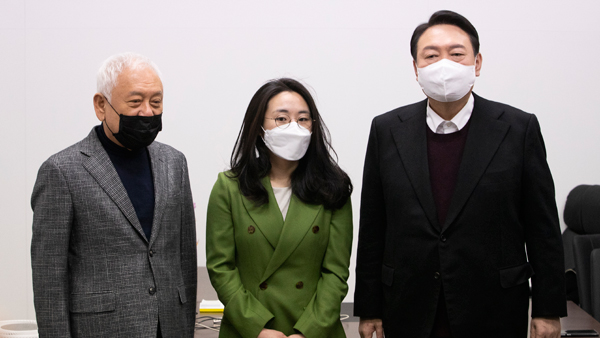 신지예, 새시대준비위 수석부위원장 사퇴‥"나 때문에 윤 지지율 폭락했나"