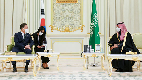 문 대통령, 사우디 왕세자와 회담‥"한국이 최적의 파트너"