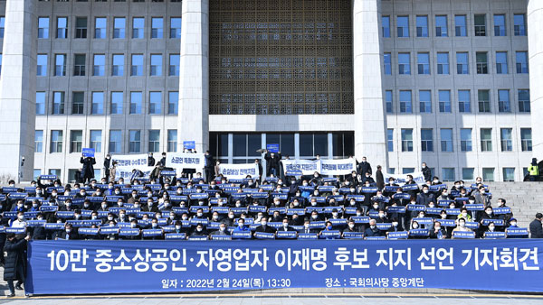 이재명 "전국민 소비쿠폰 발행‥여름 전 경기회복 체감하게 할 것"
