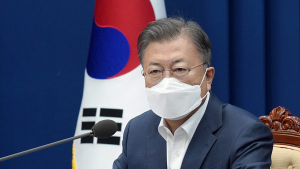 문 대통령 "울진 산불 조기 진화에 전력‥원전 안전 조치에도 만전"