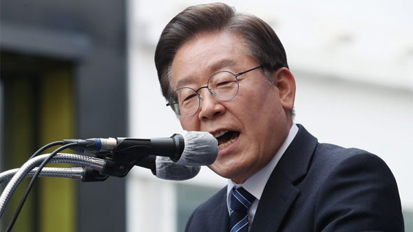 이재명, 홀로 선거운동 하는 청년 사진 올리며 "끝까지 최선을 다하겠다"