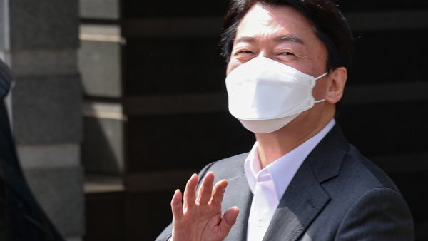 인수위 "정부조직 개편안 논의 중‥다음달 초 대략의 얼개 정도 나올 듯"