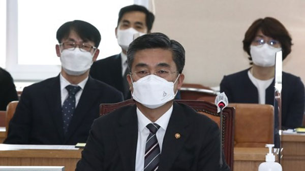 군 "북한, 'ICBM' 폭발 주민 목격에 신형 대신 화성15형 발사"